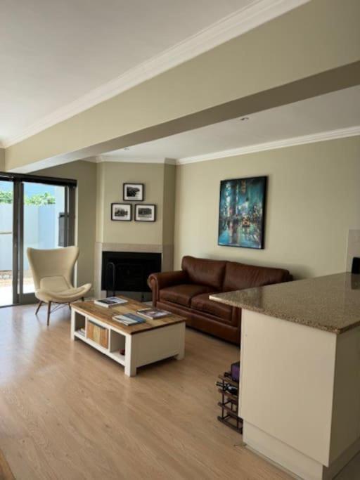 Luxury Townhouse In Stellenbosch Central Eksteriør bilde